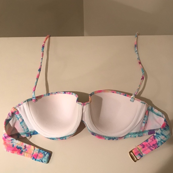 NWOT pink Victoria’s Secret push-up bandeau bikini - Picture 2 of 5